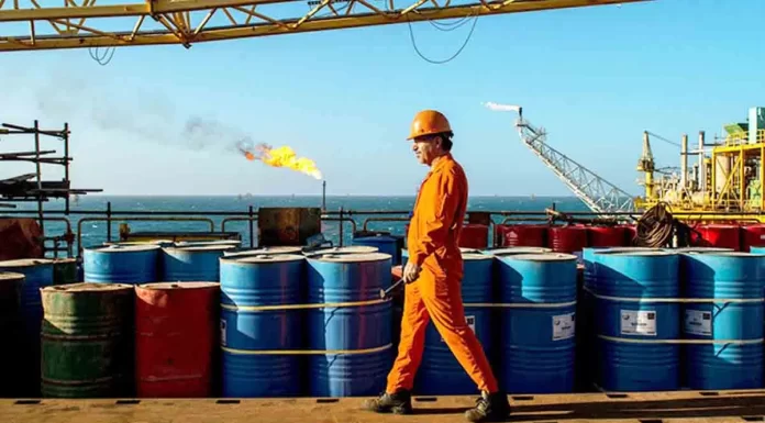 قیمت نفت کاهشی شد قیمت نفت کاهشی شد