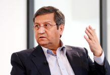 درآمد سرانه تقریباً نصف شده عبدالناصر همتی