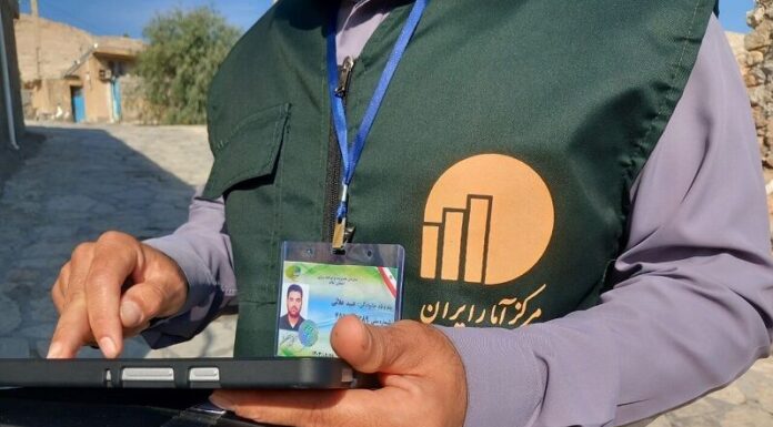 چهار میلیون و سیصد هزار کشاورز در کشور داریم چهار میلیون و سیصد هزار کشاورز در کشور داریم