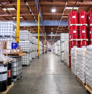 نقش حیاتی شرکتهای تأمینکننده مواد شیمیایی در توسعه صنایع ایران نقش حیاتی شرکتهای تأمینکننده مواد شیمیایی در توسعه صنایع ایران