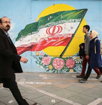 اقتصاد ایران بر لبه تیغ اقتصاد ایران بر لبه تیغ